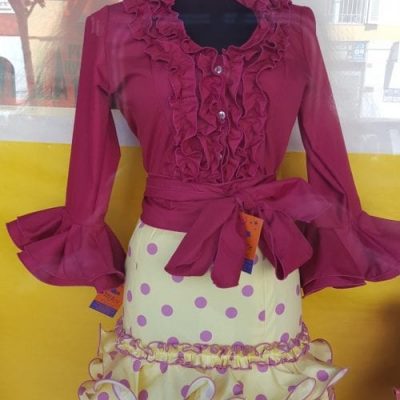 Falda corta rociera señora.